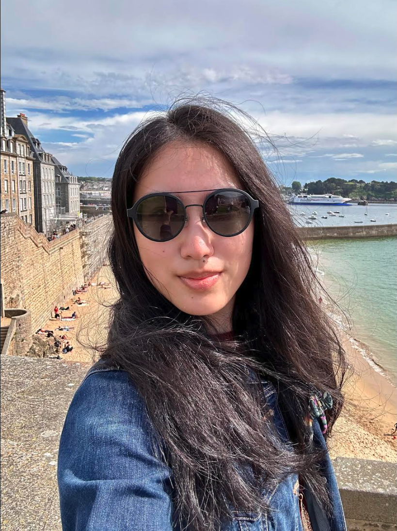 Yiying Tan Lakeside Apartments Committee